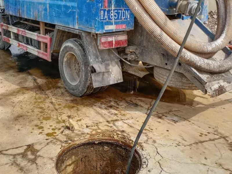 昆明五华区下水道疏通抽粪高压清洗管道