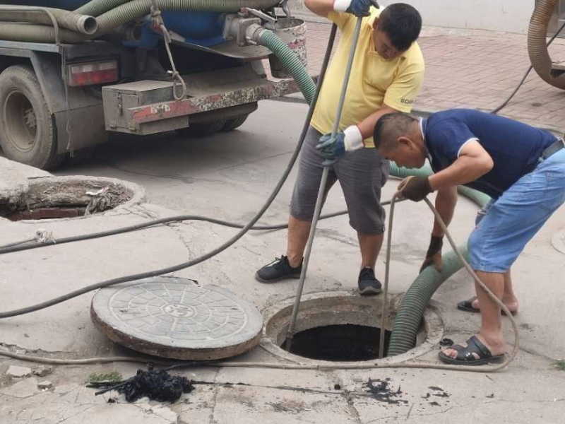 五华区中坝路一带清理清理化粪池 高压车清洗疏通抽粪