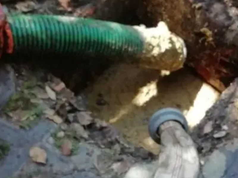 供应昆明五华区管道疏通水电维修抽粪俢太阳能