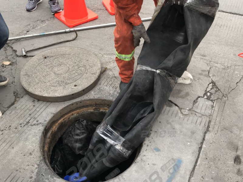 五华区昌源中路化粪池清掏、专业抽污水井多少钱一车